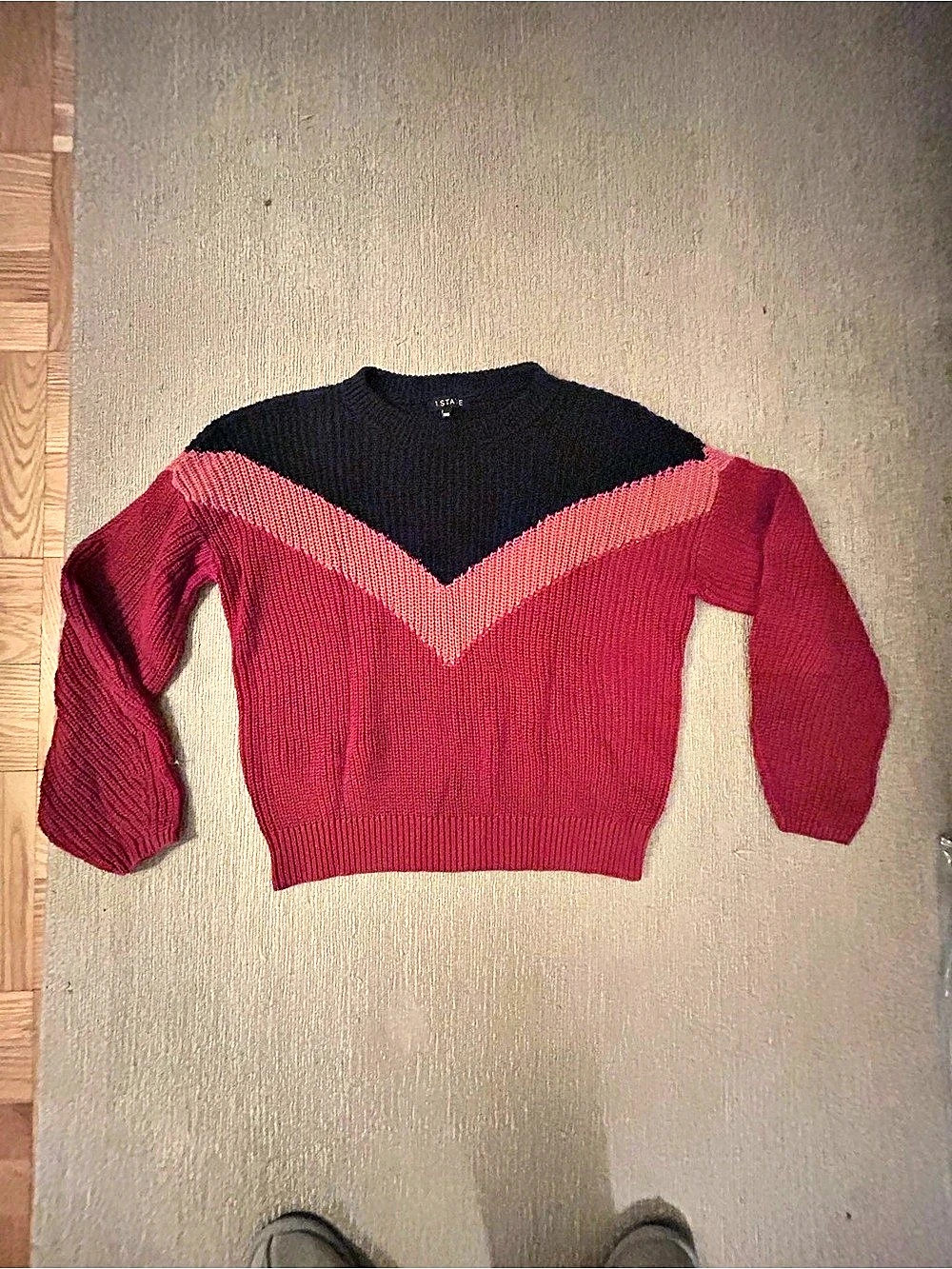 1.STATE Chevron Front Sweater Color Block Red & Black XXS
